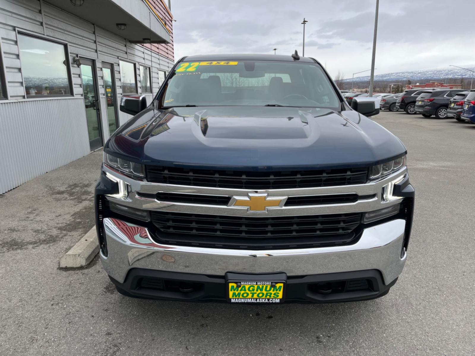 2022 BLUE /Black CHEVROLET SILVERADO 1500 LT (3GCUYDEDXNG) with an 5.3L engine, Automatic transmission, located at 1960 Industrial Drive, Wasilla, 99654, (907) 274-2277, 61.573475, -149.400146 - Photo #5